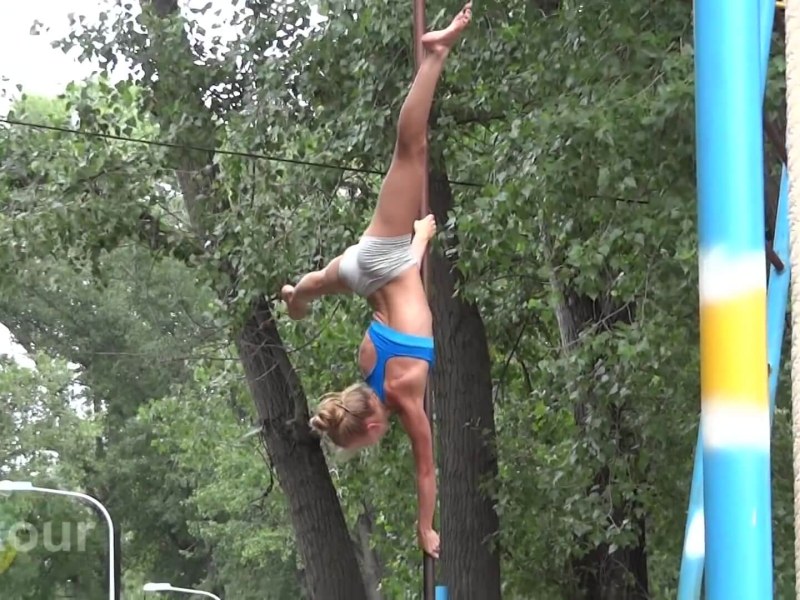 国外令人难以置信的户外徒手健身