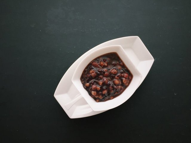 补充蛋白质的好物—红豆紫米薏仁汤
