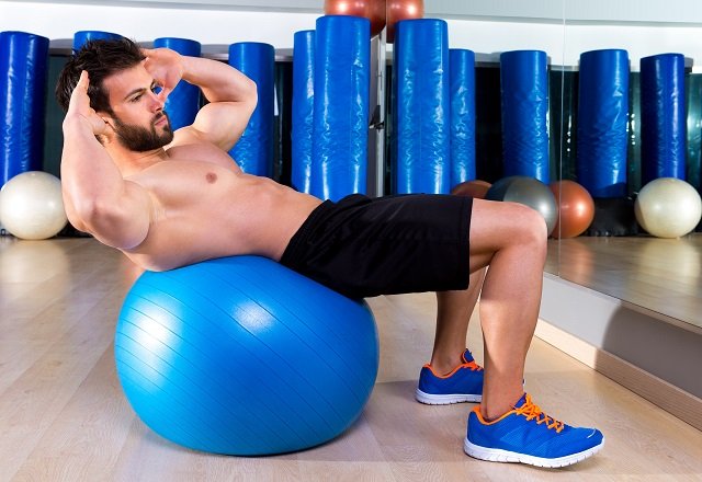 抗力球（Swiss Ball）运用：徒手核心篇