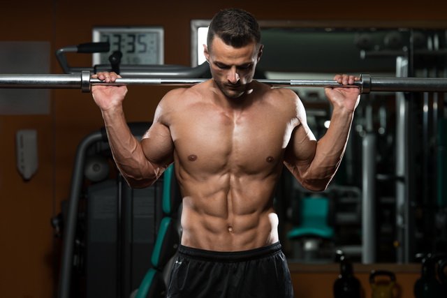 强化下背及腿后肌群：早安运动