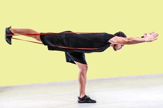 利用环状弹力带增加训练难度